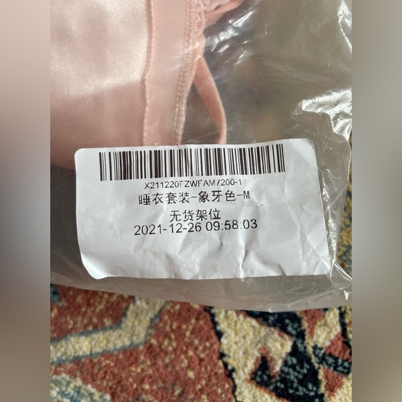 5 Pieces Pyjama Set Brand New Size M - Picture 6 of 6